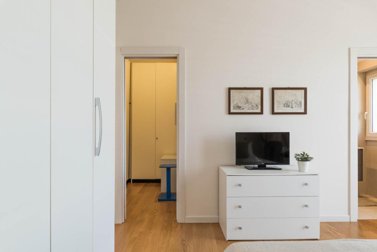 Casa Torre Di Specchio 2 Con Piscina Lejlighed Bari Eksteriør billede