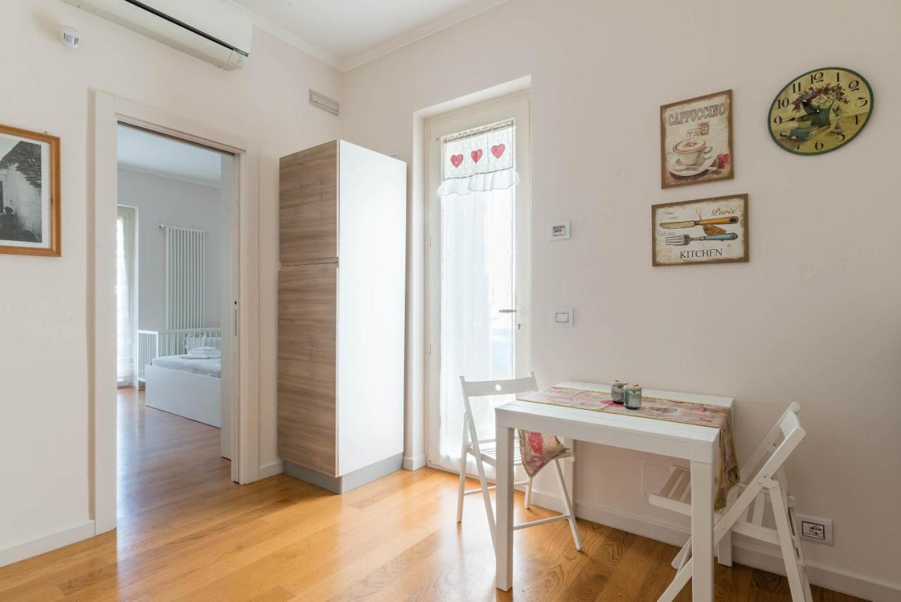 Casa Torre Di Specchio 2 Con Piscina Lejlighed Bari Eksteriør billede