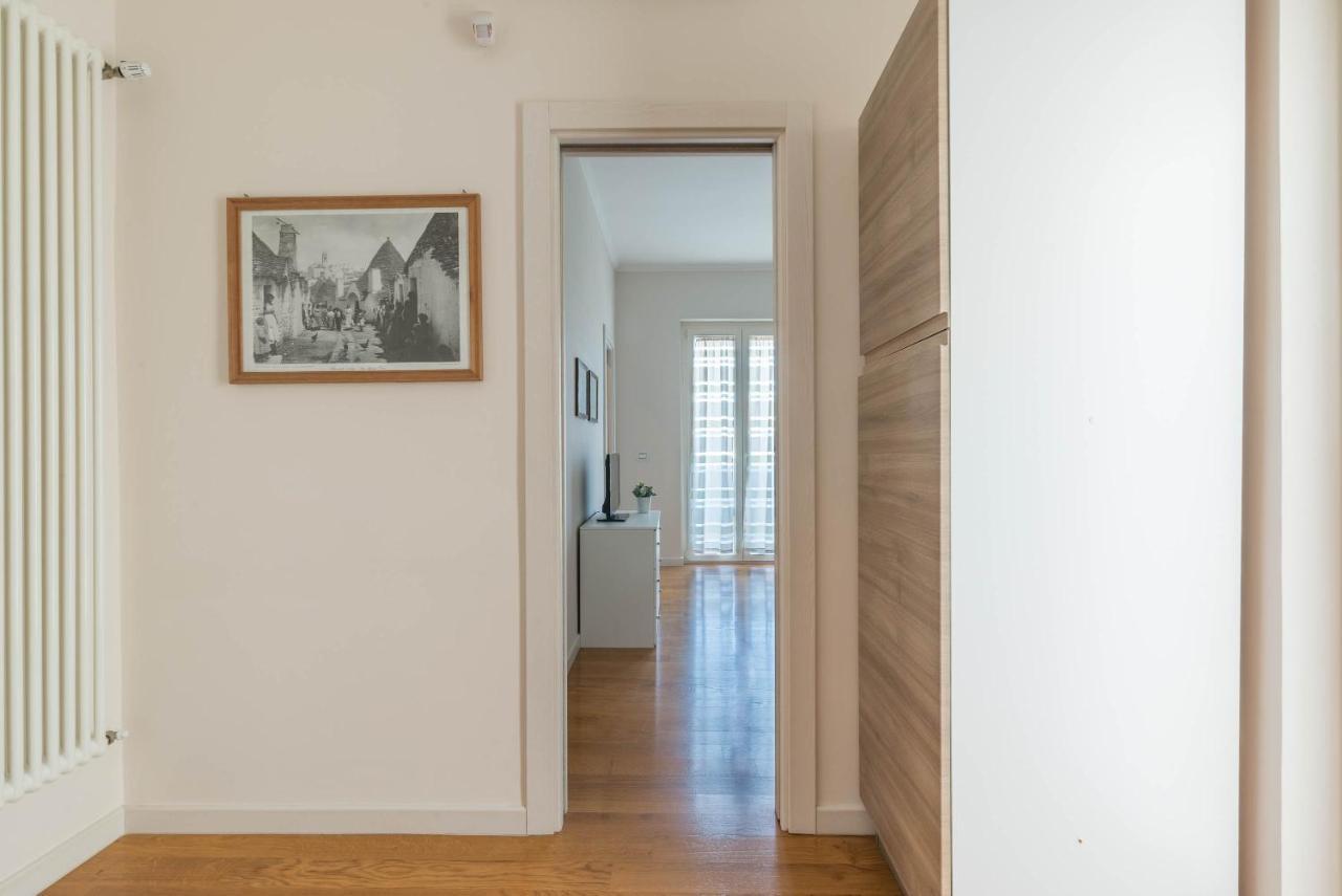Casa Torre Di Specchio 2 Con Piscina Lejlighed Bari Eksteriør billede