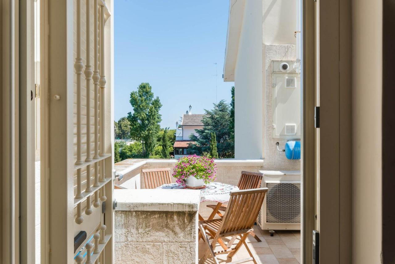 Casa Torre Di Specchio 2 Con Piscina Lejlighed Bari Eksteriør billede