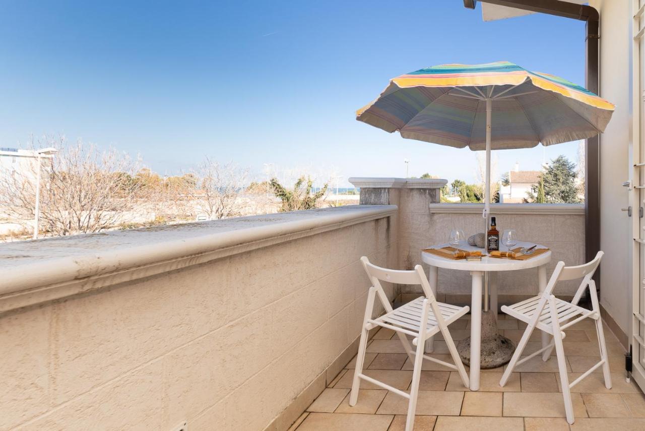 Casa Torre Di Specchio 2 Con Piscina Lejlighed Bari Eksteriør billede